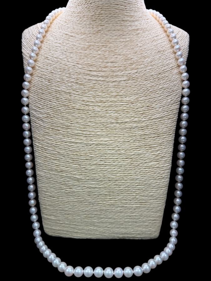 34' 7.2mm Cultured Pearl Strand Necklace With 14k Gold Clasp Appraised At $1,400 Retail