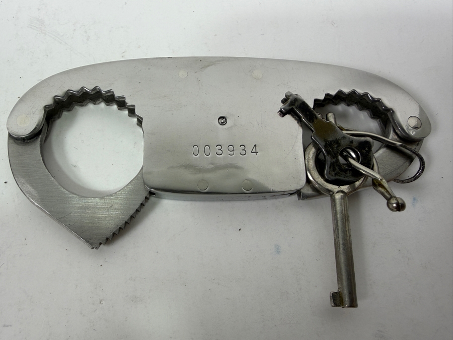 Rare Vintage George F. Cake Co. Berkeley, Calif. Thumbcuffs With Key [Photo 4]