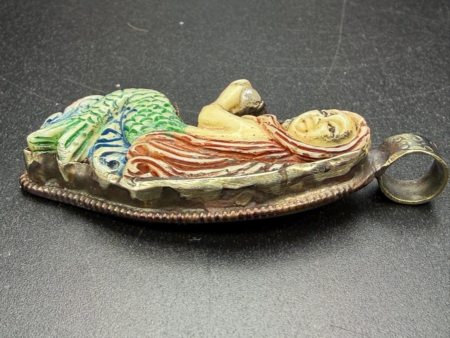 Carved Mermaid Pendant 13.8g [Photo 2]
