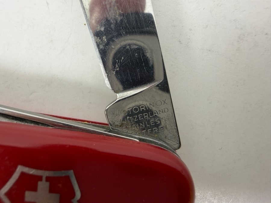 (3) Victorinox Swiss Army Knives [Photo 3]