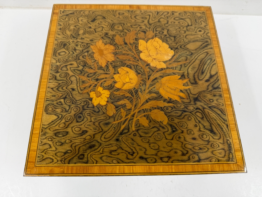 Vintage Italian Inlaid Wooden Jewelry Music Box 9W X 8.75D X 3.5H [Photo 4]