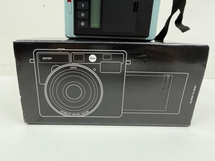 Leica Sofort Instant Camera In Light Blue With Black Strap And Box (HA) [Photo 5]