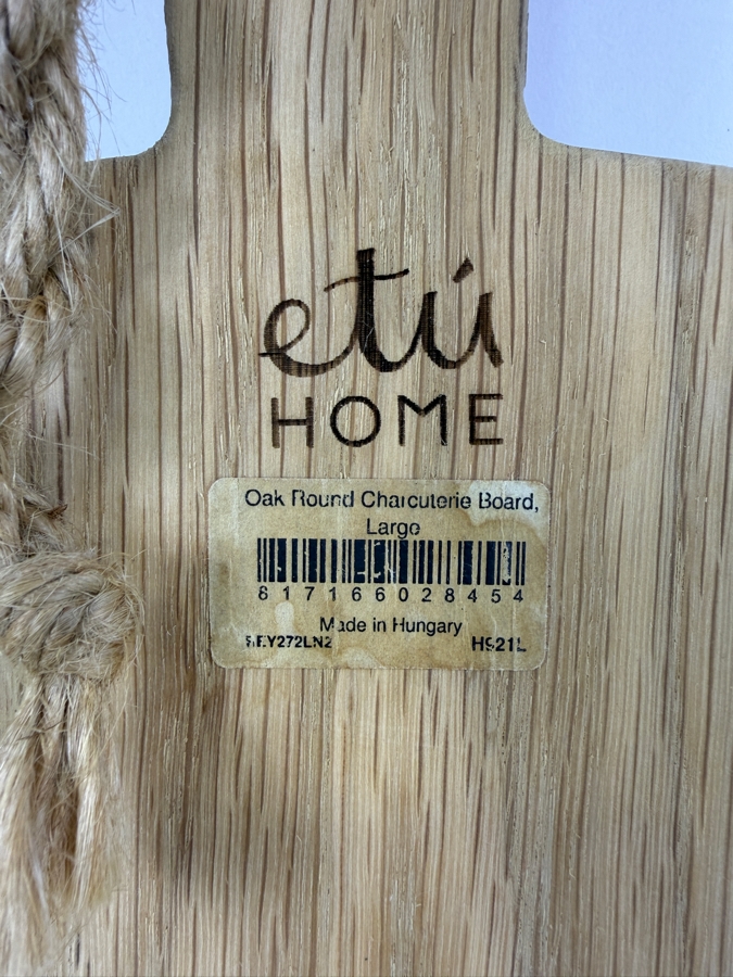 Etu HOME Round Oak And Square Charcuterie Board 20' X 22' (HA) [Photo 3]