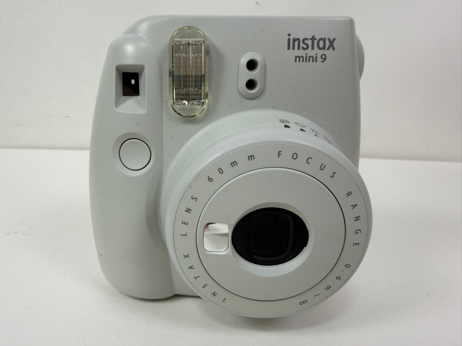 Fujifilm Instax Mini 9 Instant Camera With Film Pack (HA) [Photo 2]