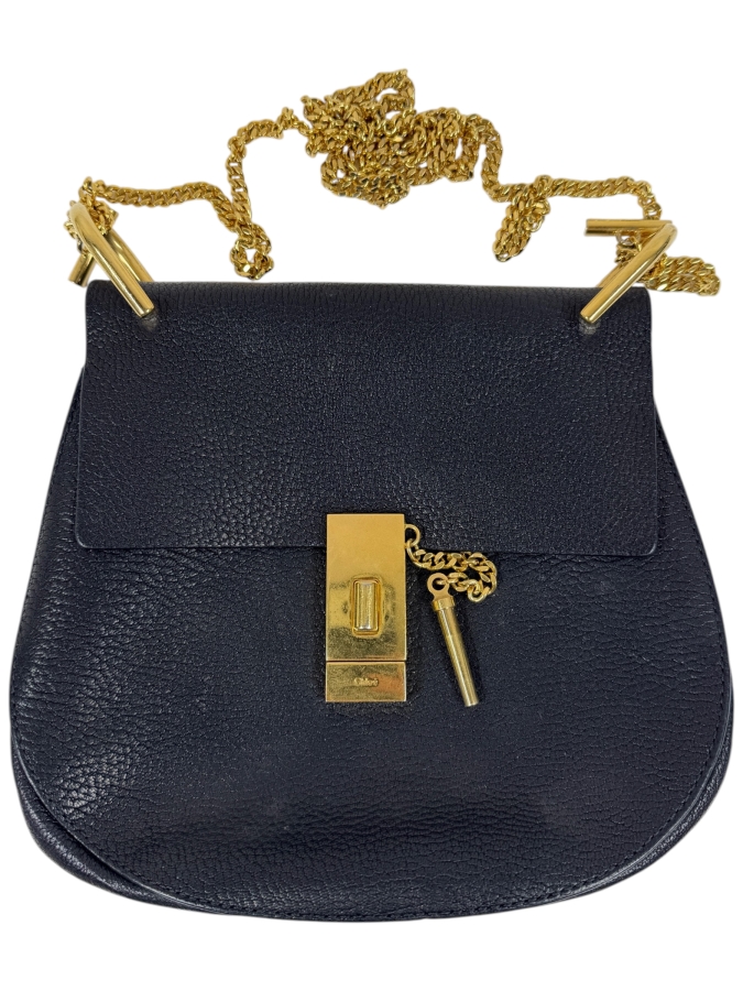 Chloe Authentic Black Pebbled Leather Shoulder Crossbody Bag With Gold Tone Chain Strap Turn Lock And Pin Closure Made In Italy 9'W X 8'H (HA)