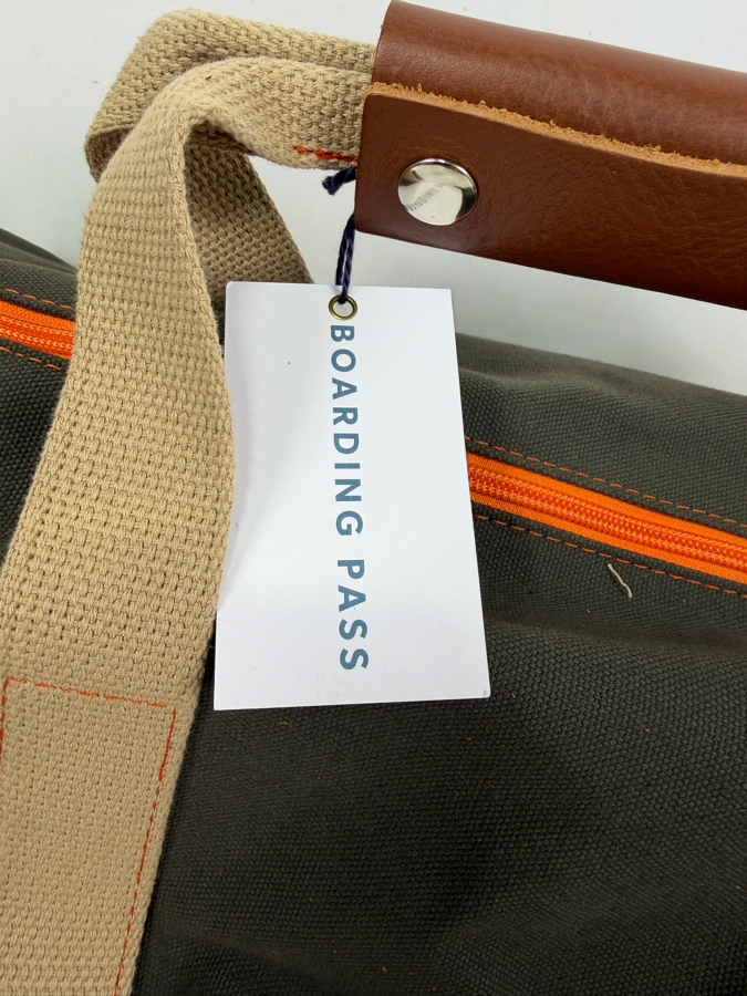 Boarding Pass Work Hard, Play Hard Duffel Bag 22'L (HA) [Photo 3]