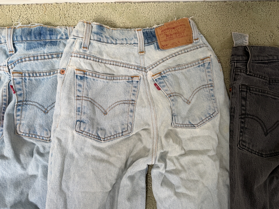 Lot of (4) Levi's Denim Jeans Size 24 (HA) [Photo 5]