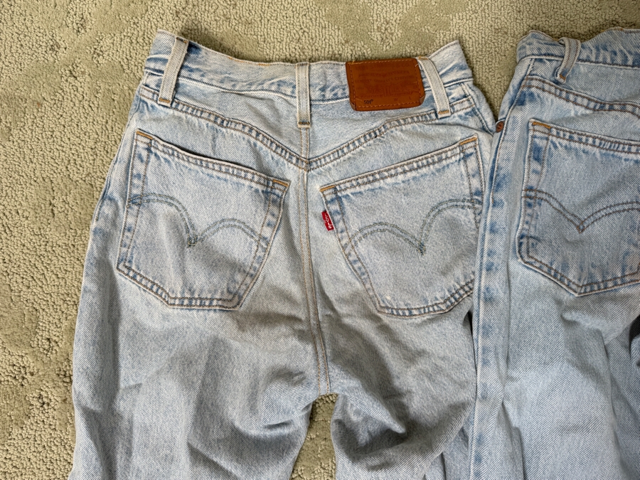 Lot of (4) Levi's Denim Jeans Size 24 (HA) [Photo 3]