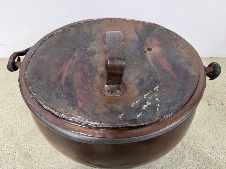Antique Hand Wrought Hammered Copper Cooking Cauldron With Lid And Wrought Iron Handle 22W X 16D X 16H Weighs 24.44lbs (RSF) [Photo 7]