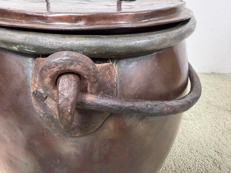Antique Hand Wrought Hammered Copper Cooking Cauldron With Lid And Wrought Iron Handle 22W X 16D X 16H Weighs 24.44lbs (RSF) [Photo 5]