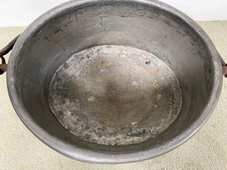 Antique Hand Wrought Hammered Copper Cooking Cauldron With Lid And Wrought Iron Handle 22W X 16D X 16H Weighs 24.44lbs (RSF) [Photo 9]