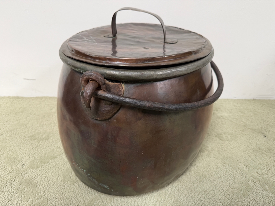 Antique Hand Wrought Hammered Copper Cooking Cauldron With Lid And Wrought Iron Handle 22W X 16D X 16H Weighs 24.44lbs (RSF) [Photo 3]