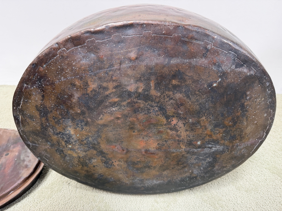 Antique Hand Wrought Hammered Copper Cooking Cauldron With Lid And Wrought Iron Handle 22W X 16D X 16H Weighs 24.44lbs (RSF) [Photo 10]