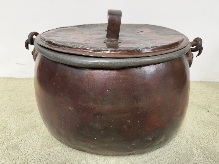 Antique Hand Wrought Hammered Copper Cooking Cauldron With Lid And Wrought Iron Handle 22W X 16D X 16H Weighs 24.44lbs (RSF) [Photo 6]