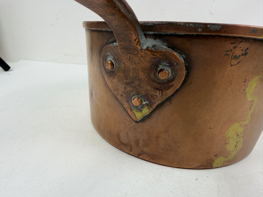 Antique Hand Wrought Copper Pot With Handle 9W X 19L X 5H (RSF) [Photo 4]
