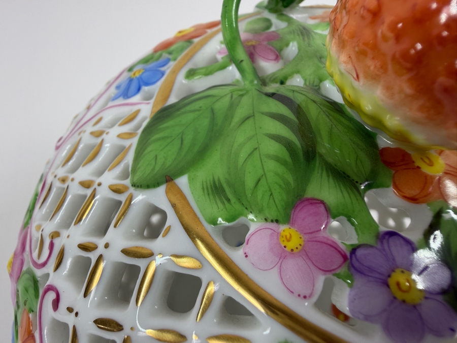 Herend Handpainted Porcelain Reticulated Potpourri Box With Strawberry Finial 6'W X 6'H (RSF) [Photo 17]