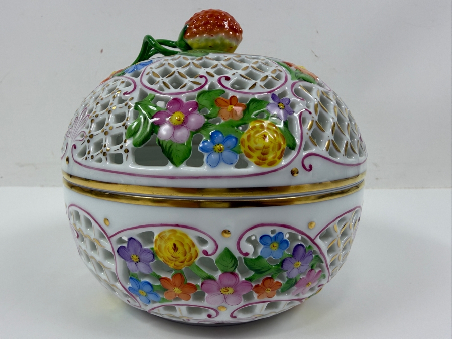 Herend Handpainted Porcelain Reticulated Potpourri Box With Strawberry Finial 6'W X 6'H (RSF) [Photo 5]