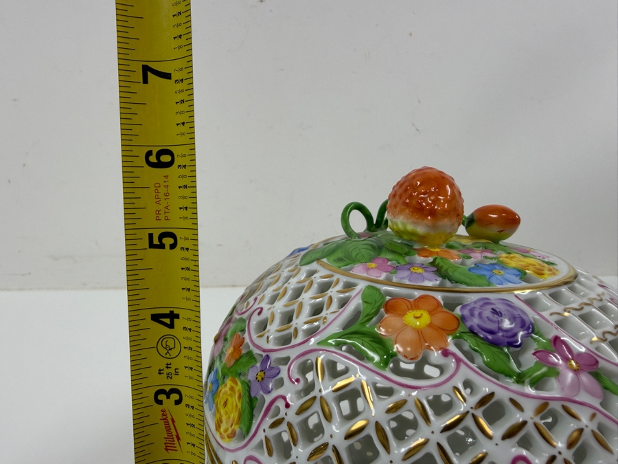 Herend Handpainted Porcelain Reticulated Potpourri Box With Strawberry Finial 6'W X 6'H (RSF) [Photo 16]