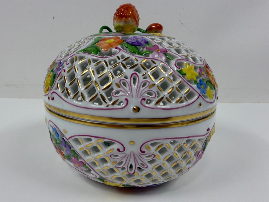 Herend Handpainted Porcelain Reticulated Potpourri Box With Strawberry Finial 6'W X 6'H (RSF) [Photo 6]