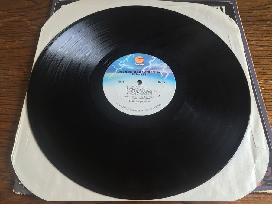 Creedence Clearwater Revival Featuring John Fogerty ‎- Chronicle - The 20 Greatest Hits - Fantasy ‎- CCR-2 [Photo 11]