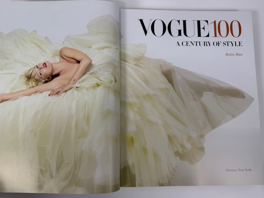 'Vogue 100 A Century Of Style' Coffee Table Book (HA) [Photo 3]