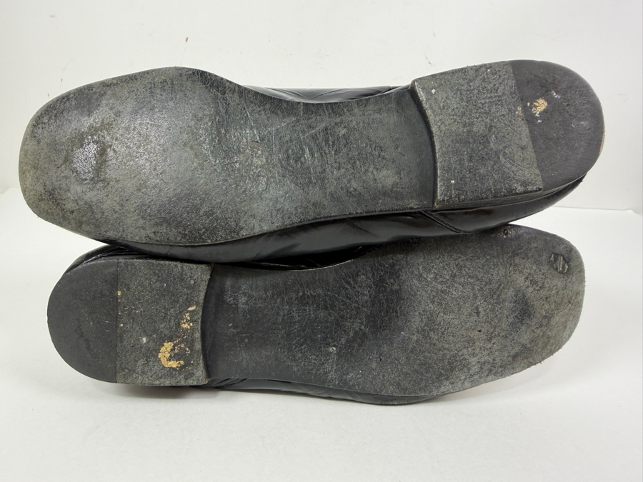 Authentic Vintage Chanel Black Patent Leather Loafers With Iconic 'CC' Logo Size 38.5 (HA)
 [Photo 10]