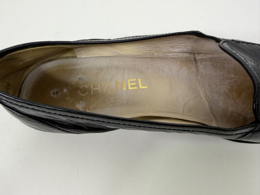 Authentic Vintage Chanel Black Patent Leather Loafers With Iconic 'CC' Logo Size 38.5 (HA)
 [Photo 12]