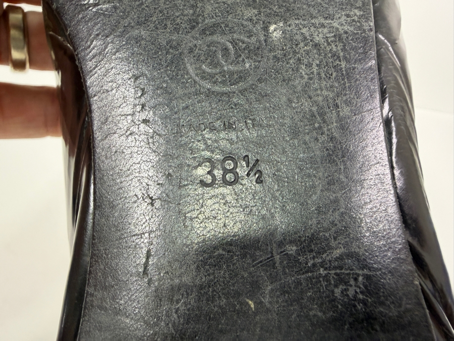Authentic Vintage Chanel Black Patent Leather Loafers With Iconic 'CC' Logo Size 38.5 (HA)
 [Photo 11]