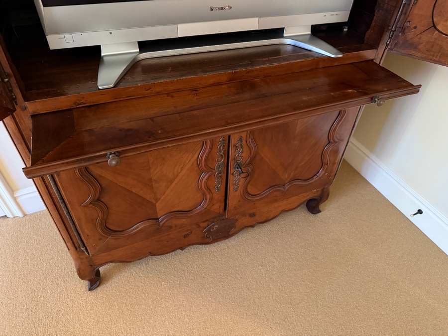 Exceptional Antique French Carved Wooden Armoire Cabinet 51.5W X 24D X 98H [Photo 9]