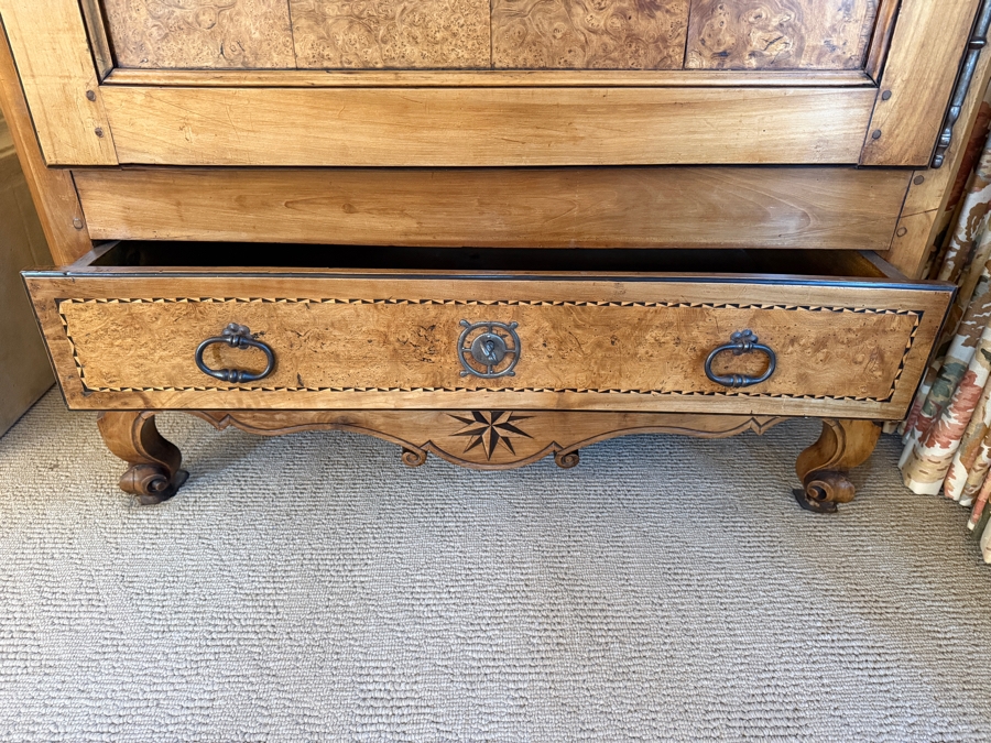 Stunning Antique Louis XV Wooden Wardrobe Cabinet Armoire 40W X 27D X 91H [Photo 10]