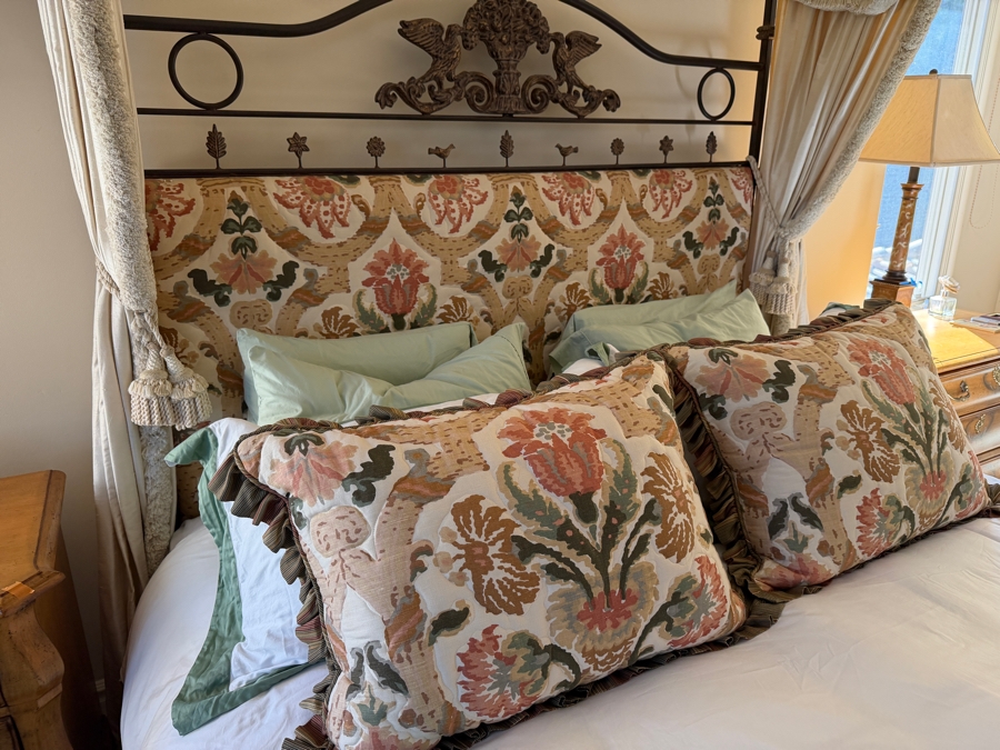 Fabulous Metal Canopy Bed With Bedding, Pillows And California King Mattress 72 X 84 [Photo 5]