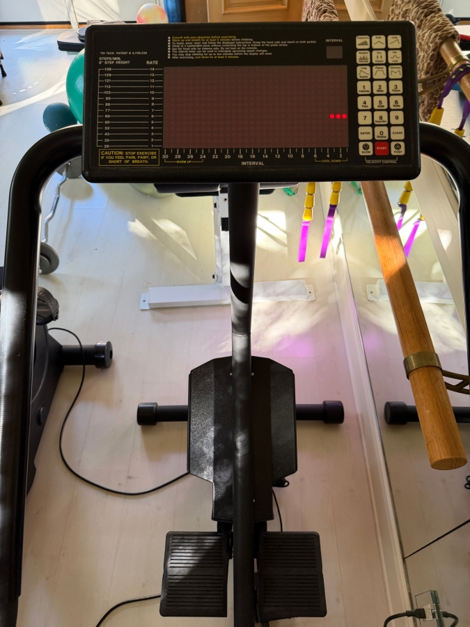 StairMaster 4000PT 32W X 40D X 59H [Photo 2]