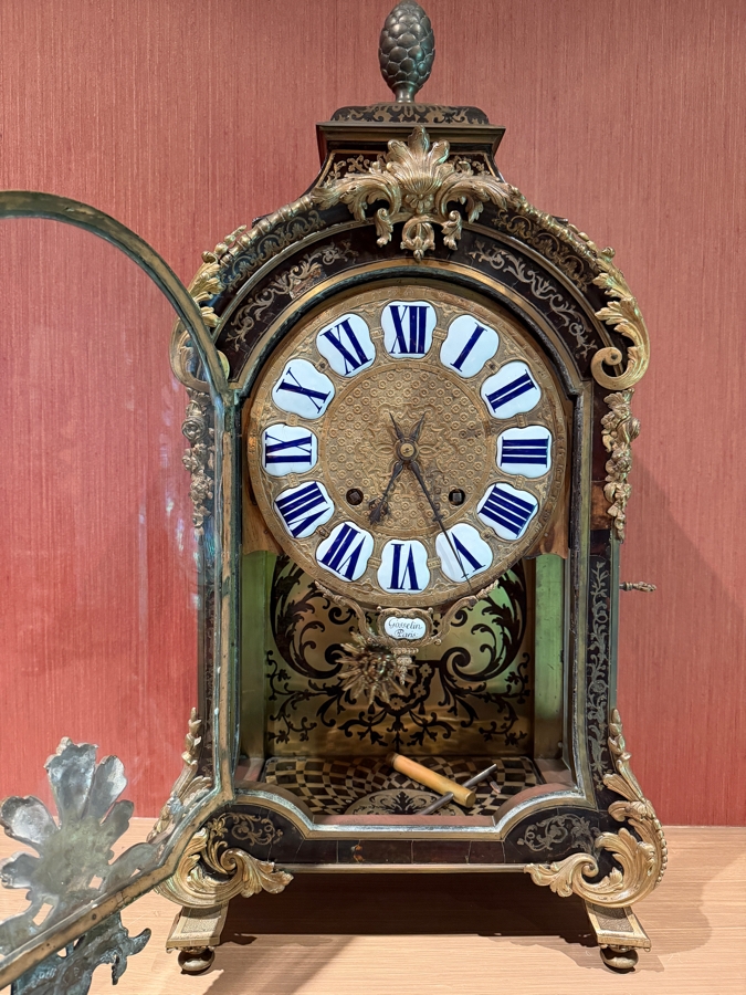 Exceptional Jean-Philippe Gosselin Antique 18th Century French Boulle Bracket Clock Featuring Elaborate Boulle-Style Marquetry With Tortoiseshell And Cut Gilt Brass Inlay Gosselin Paris France Working / Running 15W X 8D X 28H Estimate $10,000-$14,000 [Photo 6]