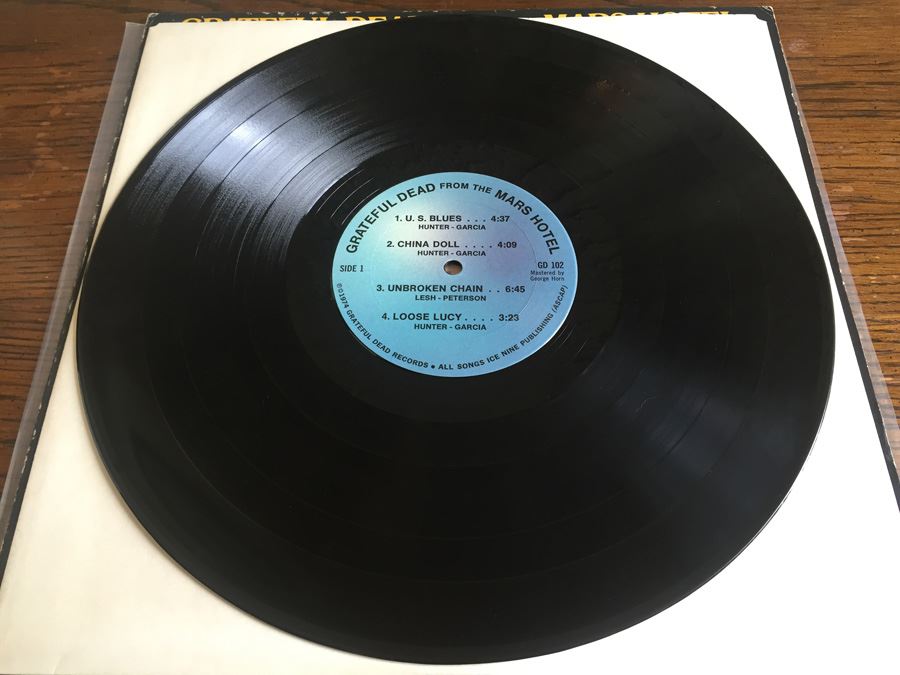 Grateful Dead, The ‎- From The Mars Hotel - Grateful Dead Records ‎- GD 102 [Photo 3]