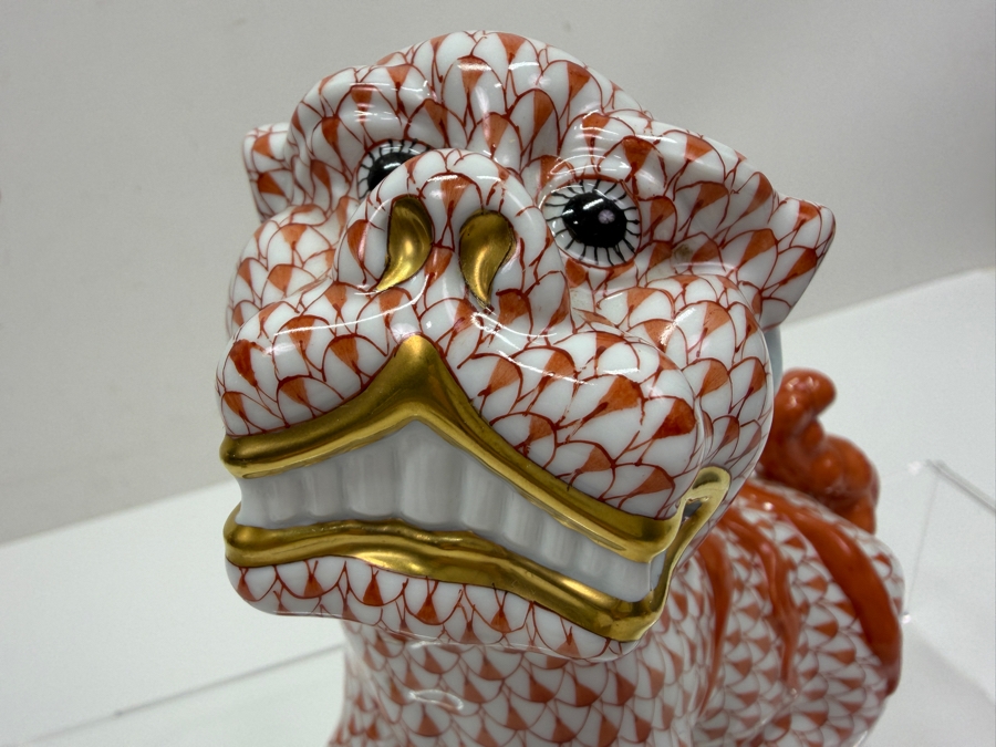Vintage Herend Hungary Hand Painted Foo Dog / Guardian Lion Figurine With 24k Gold Accents And Rust Fishnet Pattern 6.5W X 6H Estimate $450-$800 (RSF) [Photo 3]