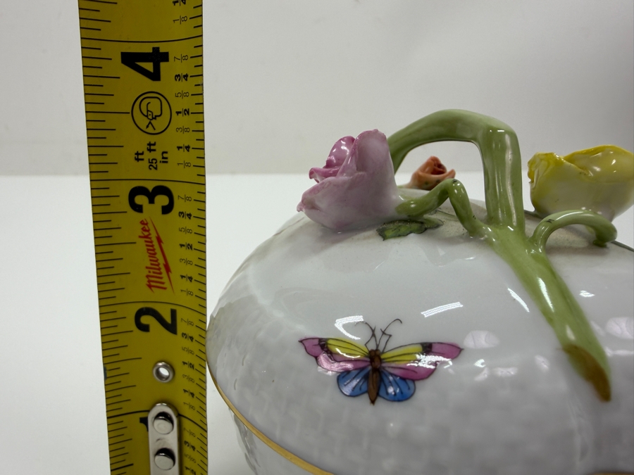 Herend Rothschild Bird Heart Shaped Hand-Painted Porcelain Lidded Trinket Box With 3D Rose Finials 4.5'W X 3.5'D (RSF) [Photo 9]