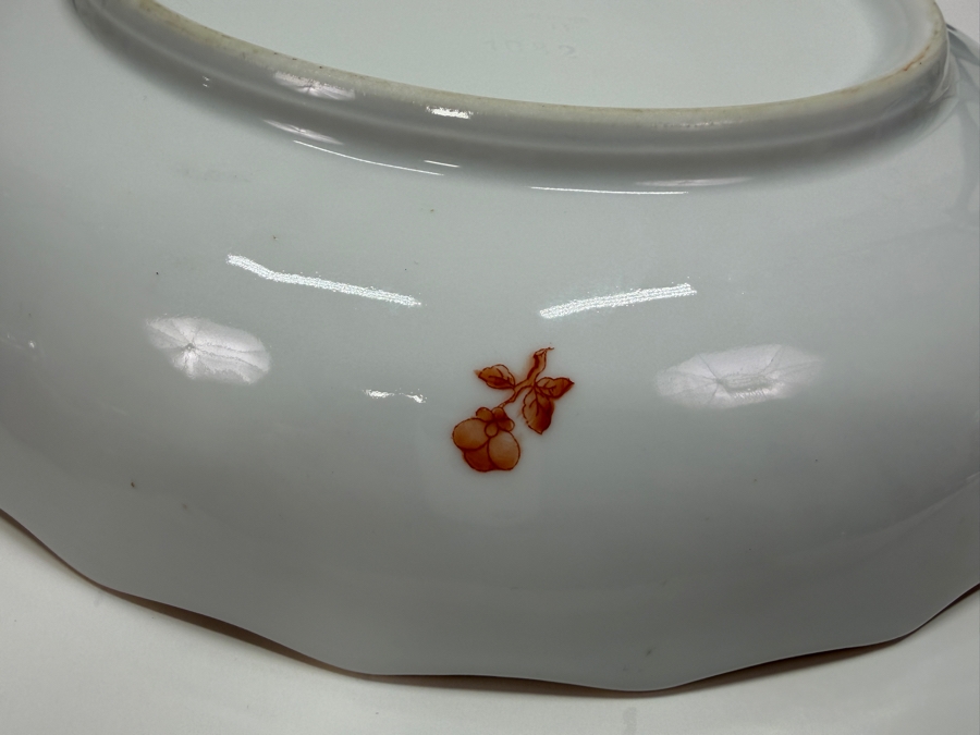 Herend Fortuna Rust Hand-Painted Porcelain Scalloped Serving Bowl With Butterflies And Gold Trim 10.75'W (RSF) [Photo 7]
