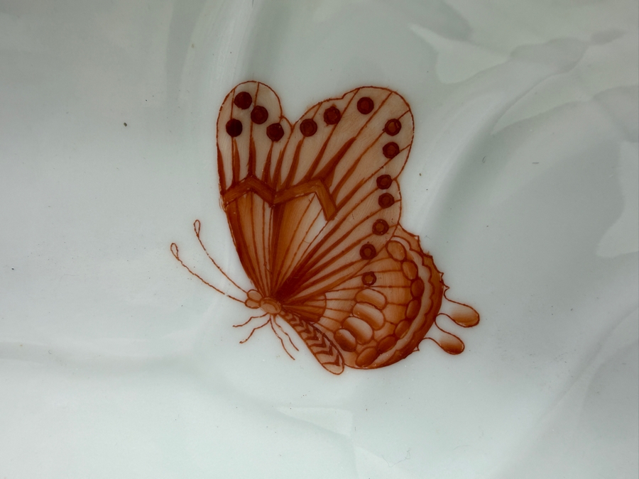 Herend Fortuna Rust Hand-Painted Porcelain Scalloped Serving Bowl With Butterflies And Gold Trim 10.75'W (RSF) [Photo 5]