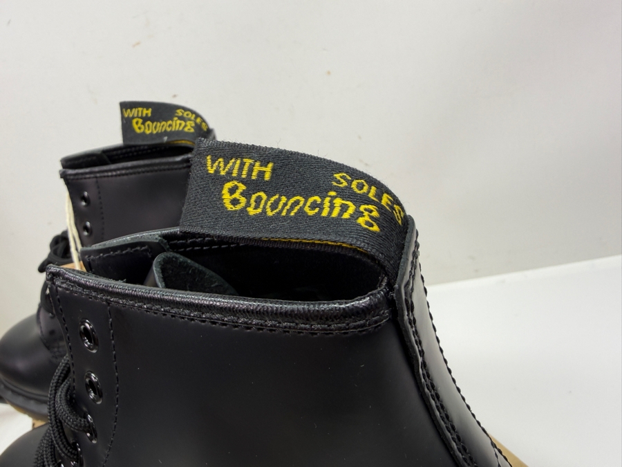 New In Box - Dr. Martens 101 Smooth Leather 6-Eye Ankle Boots In Black, US Women's 8 / US Men's 7 (HA) [Photo 5]