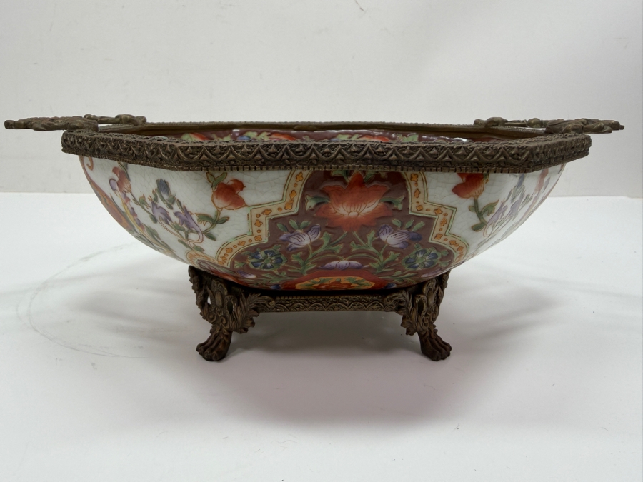 Pair Of Chinese Porcelain Export Bowls With Metal Ornamentation 9W And 7W (RSF) [Photo 4]