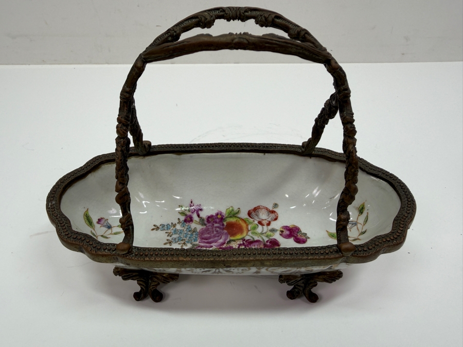 Pair Of Chinese Porcelain Export Bowls With Metal Ornamentation 9W And 7W (RSF) [Photo 7]