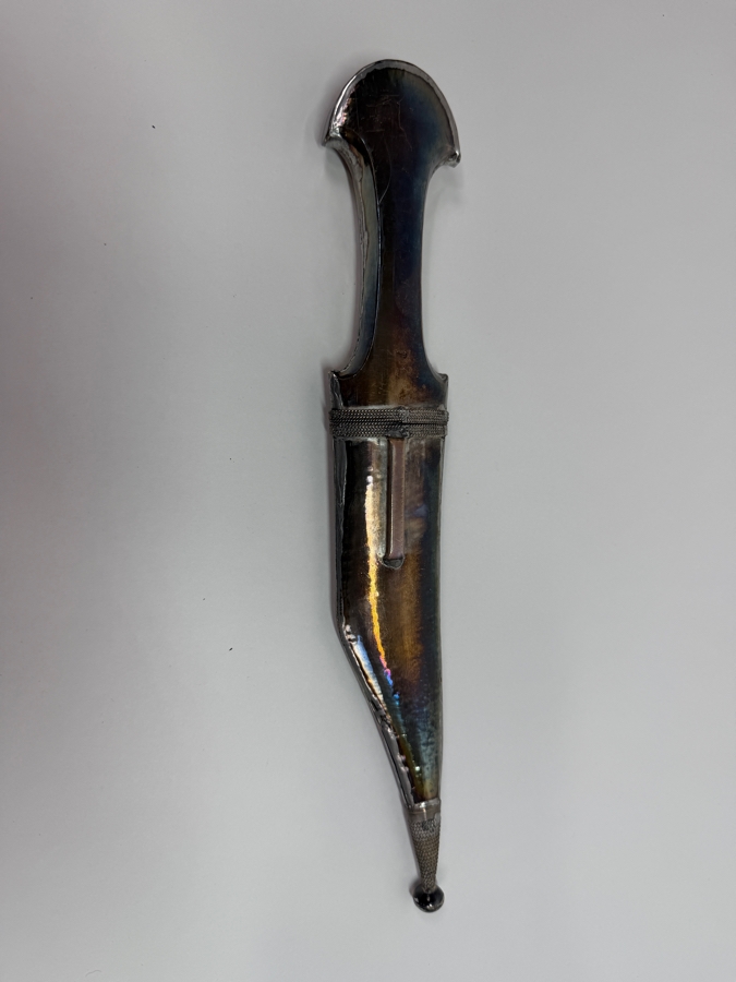 .900 Silver Handle & Sheath Signed Arabic Knife Dagger With Case Weighs 200.2g Dated 2006 6' Blade Length / 11' Overall Length (RSF) [Photo 14]