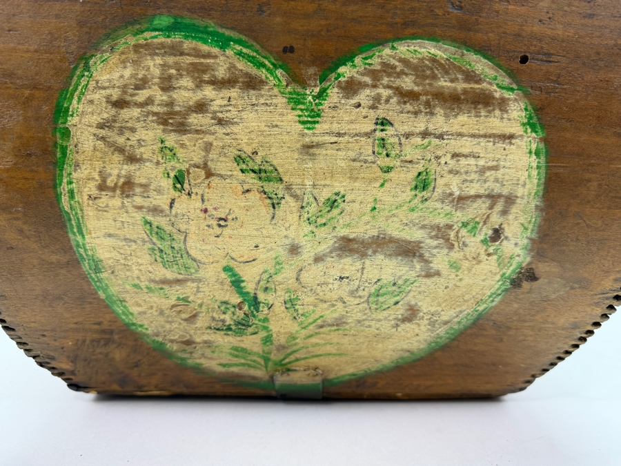 Antique Chinese Wooden Rice Measure Bucket Dou With Hand-Painted Designs With Heart And Floral Motifs 13W X 13D X 10H (RSF) [Photo 9]