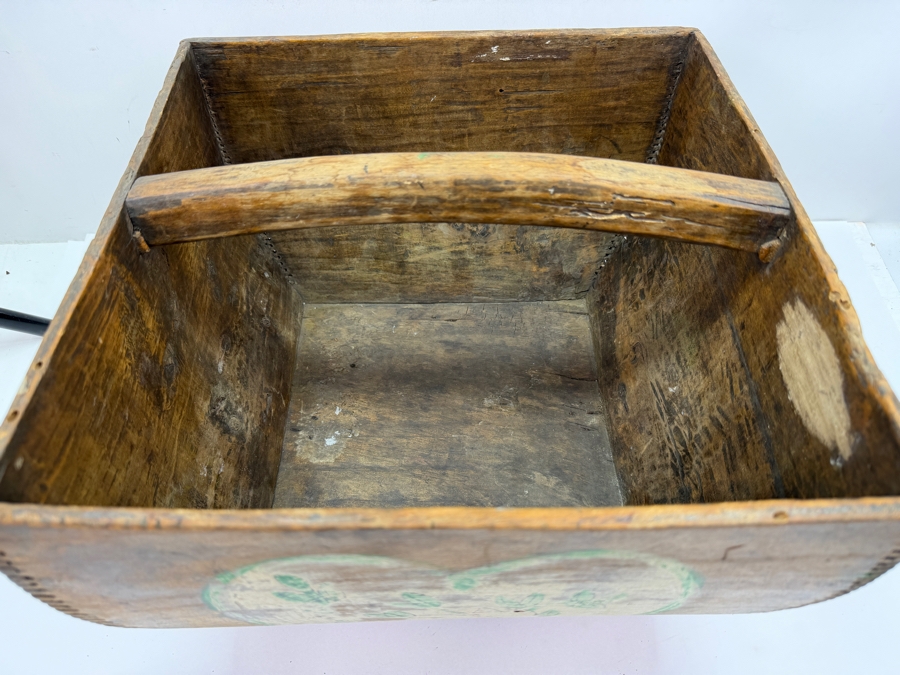 Antique Chinese Wooden Rice Measure Bucket Dou With Hand-Painted Designs With Heart And Floral Motifs 13W X 13D X 10H (RSF) [Photo 4]