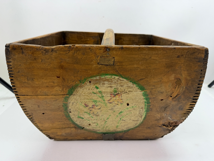 Antique Chinese Wooden Rice Measure Bucket Dou With Hand-Painted Designs With Heart And Floral Motifs 13W X 13D X 10H (RSF) [Photo 5]