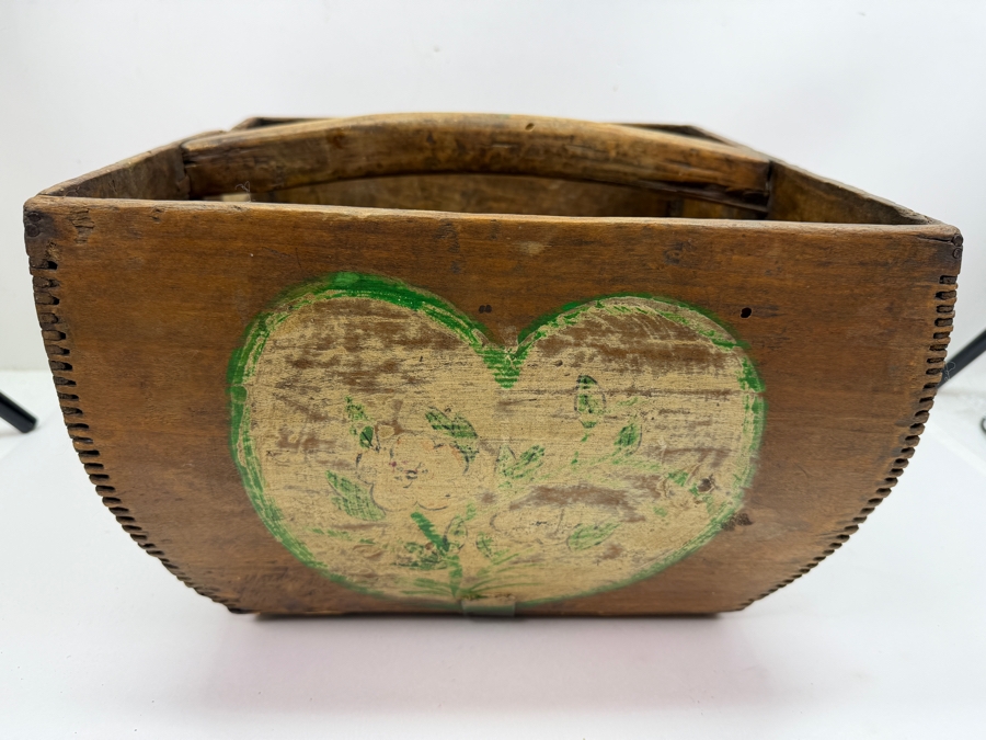Antique Chinese Wooden Rice Measure Bucket Dou With Hand-Painted Designs With Heart And Floral Motifs 13W X 13D X 10H (RSF) [Photo 8]
