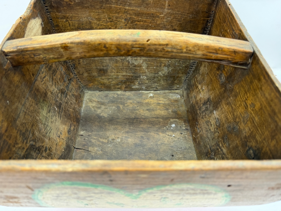 Antique Chinese Wooden Rice Measure Bucket Dou With Hand-Painted Designs With Heart And Floral Motifs 13W X 13D X 10H (RSF) [Photo 10]