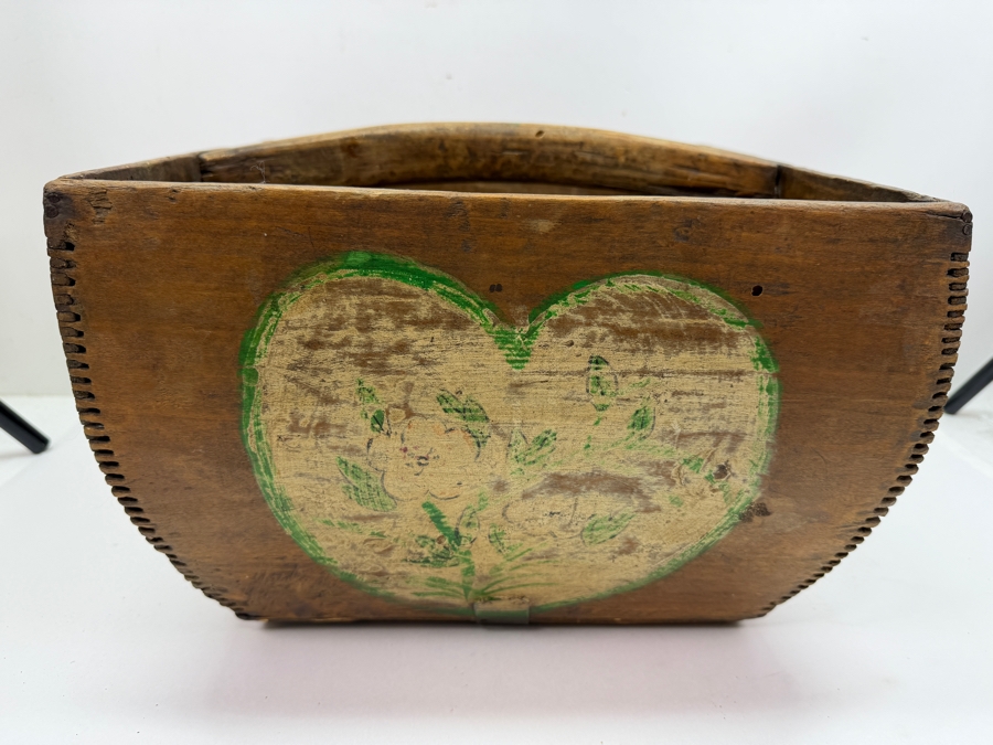Antique Chinese Wooden Rice Measure Bucket Dou With Hand-Painted Designs With Heart And Floral Motifs 13W X 13D X 10H (RSF) [Photo 7]