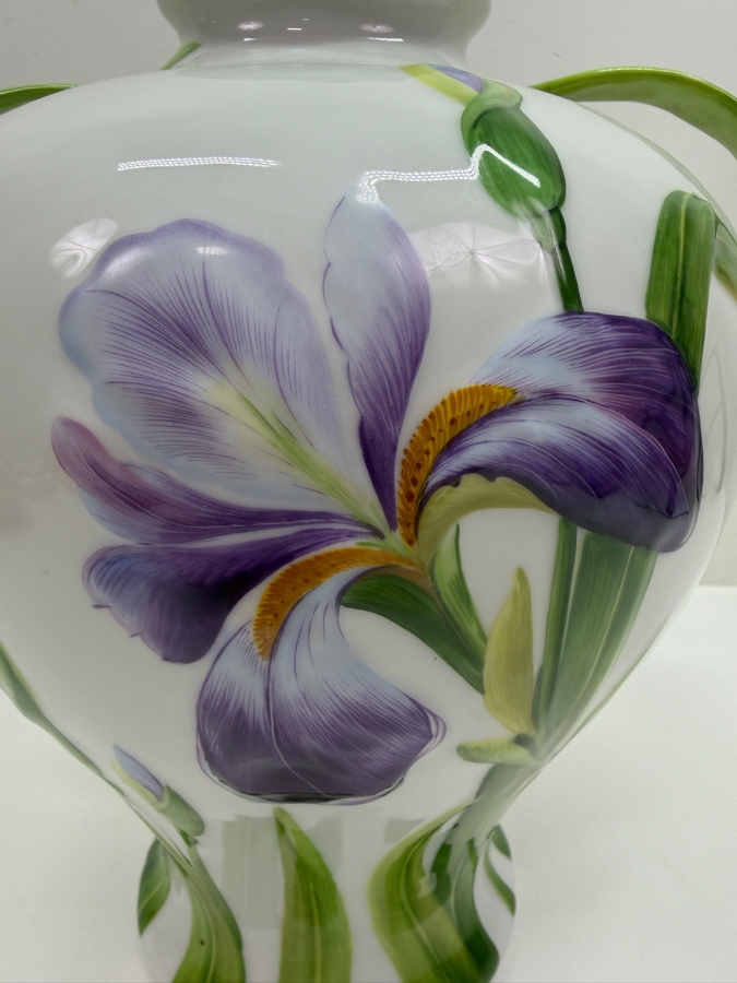 Rare Herend Hungary Hand Painted Porcelain Iris Vase With 24k Gold Accents (Model 7155) 9.5'H (RSF) [Photo 3]