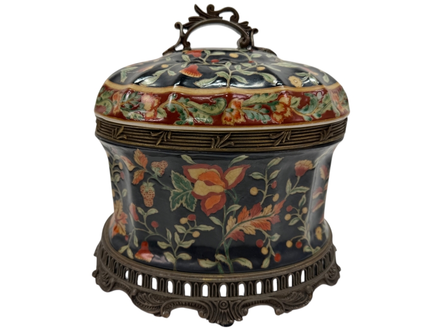 Hand Painted Chinese Oval 8' Covered Box With Metal Accents (RSF)